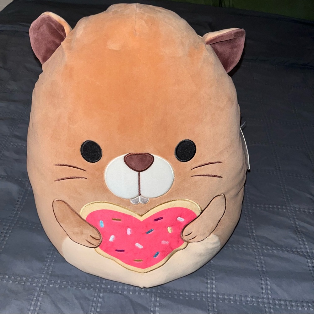 Squishmallow 2024 Chip the Beaver - Picture 2 of 7
